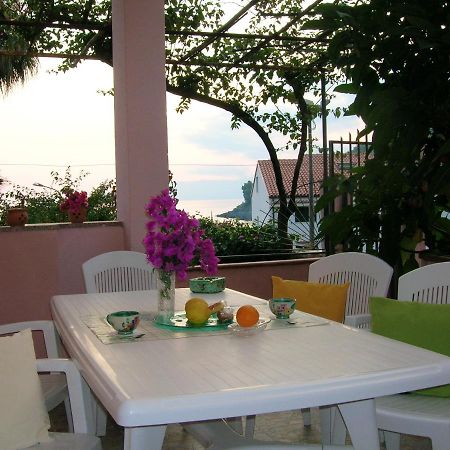 Comfortable Apartment In Maratea With Sea View 95 M² + Parking 外观 照片