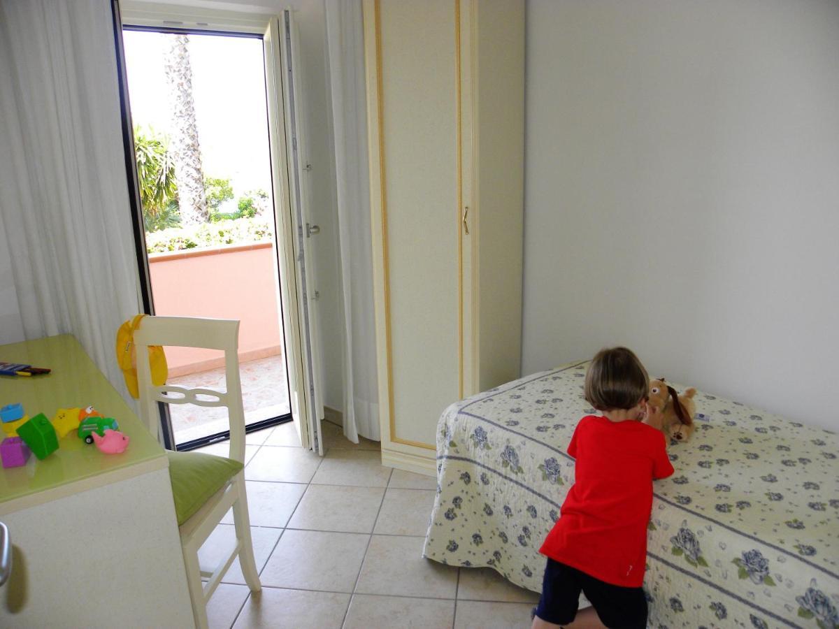 Comfortable Apartment In Maratea With Sea View 95 M² + Parking 外观 照片